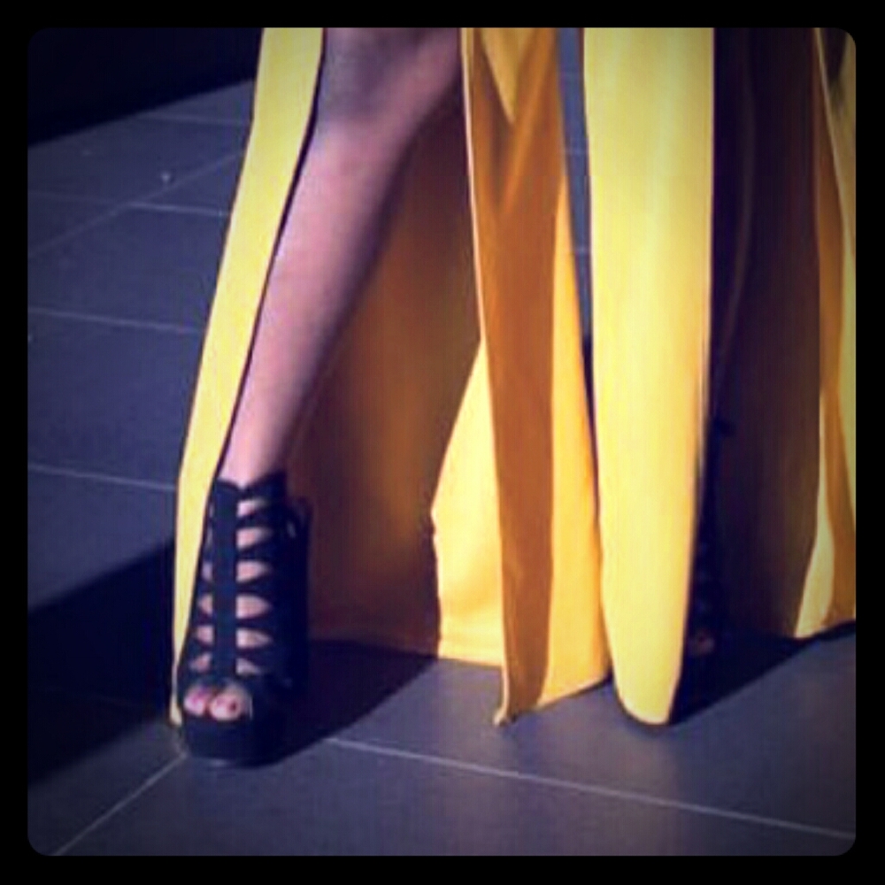 Black ankle Strap heeled sandals